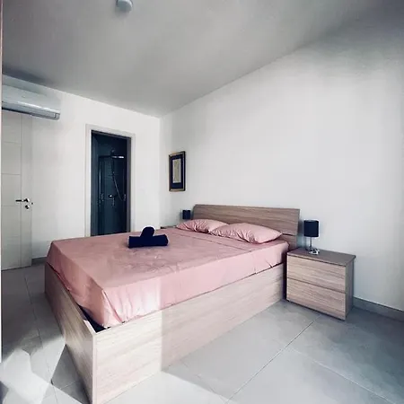 Deluxe Malta Location Apartment *